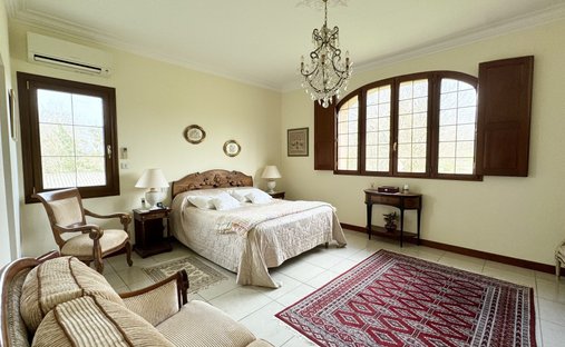 Castle for Sale in Dax, Nouvelle-Aquitaine, France