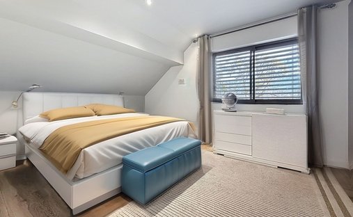 Castle for Sale in Saint-Julien-en-Genevois, Auvergne-Rhône-Alpes, France