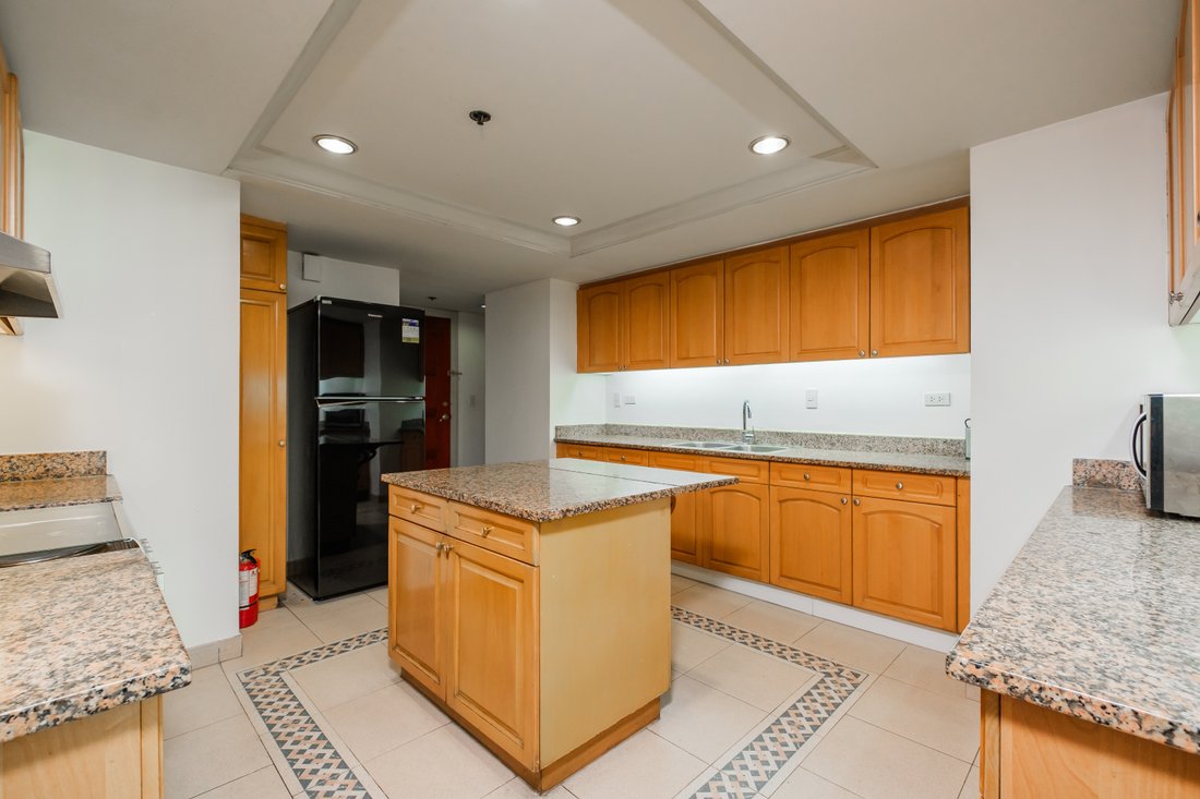 Condo in Makati, Metro Manila, Philippines 5 - 16884616