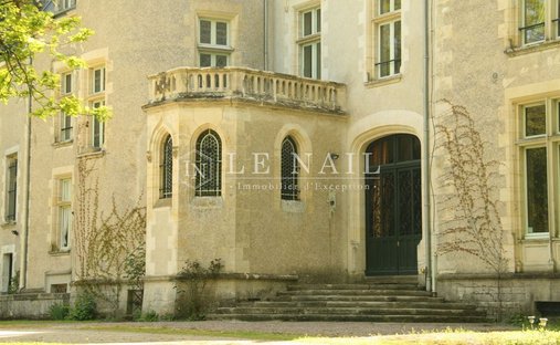 An 18th Century Manor With A Swimming Pool, Outhouses And 6.5 Hectares Of Grounds With A River