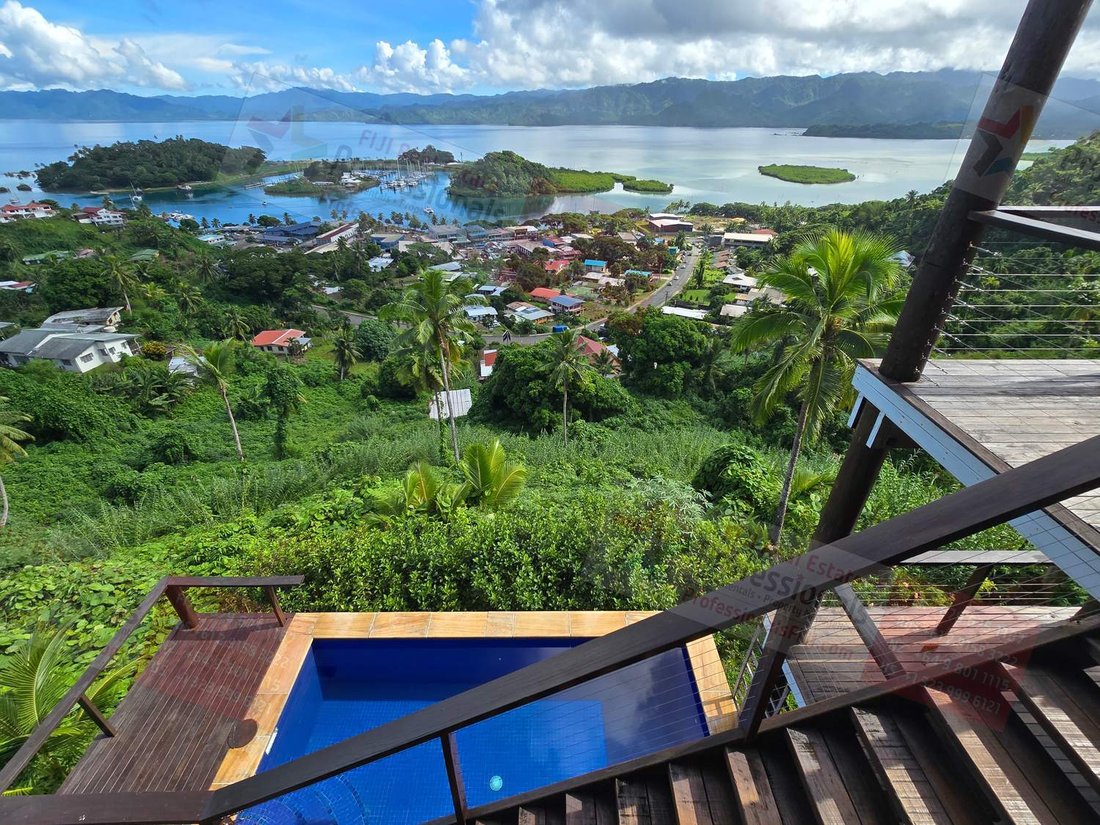 House in Savusavu, Northern Division, Fiji 1 - 16871626