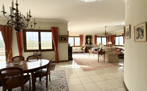 Castle for Sale in Dax, Nouvelle-Aquitaine, France