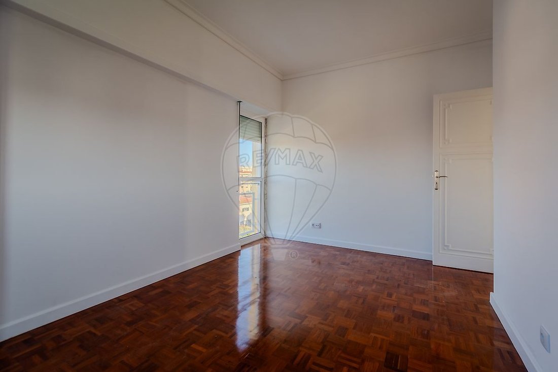 Apartment in Carcavelos e Parede, Lisbon, Portugal 1 - 16875499