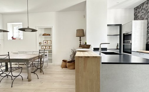 Castle for Sale in Dax, Nouvelle-Aquitaine, France