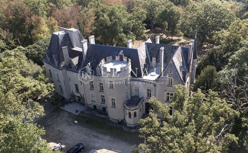 An 18th Century Manor With A Swimming Pool, Outhouses And 6.5 Hectares Of Grounds With A River