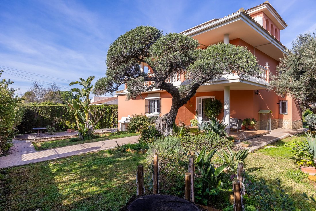 House in Montequinto, Dos Hermanas, Spain 1 - 16860016