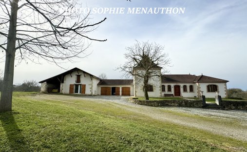 Castle for Sale in Dax, Nouvelle-Aquitaine, France