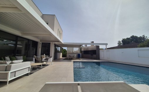 Castle for Sale in Narbonne, Occitanie, France