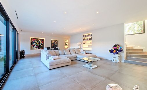 Castle for Sale in Narbonne, Occitanie, France