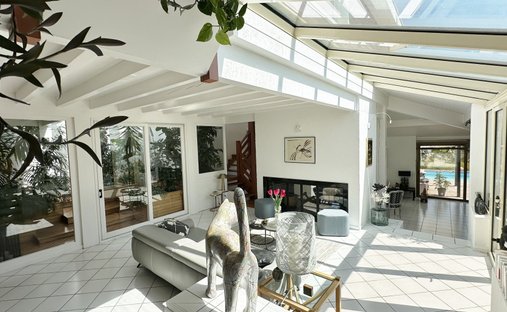 Castle for Sale in Dax, Nouvelle-Aquitaine, France