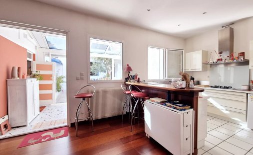 Castle for Sale in Mérignac, Nouvelle-Aquitaine, France