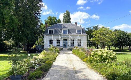 Castle for Sale in Meaux, Île-de-France, France