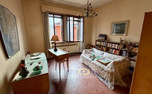 Castle for Sale in Venice, Veneto, Italy