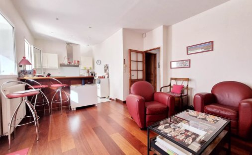 Castle for Sale in Mérignac, Nouvelle-Aquitaine, France