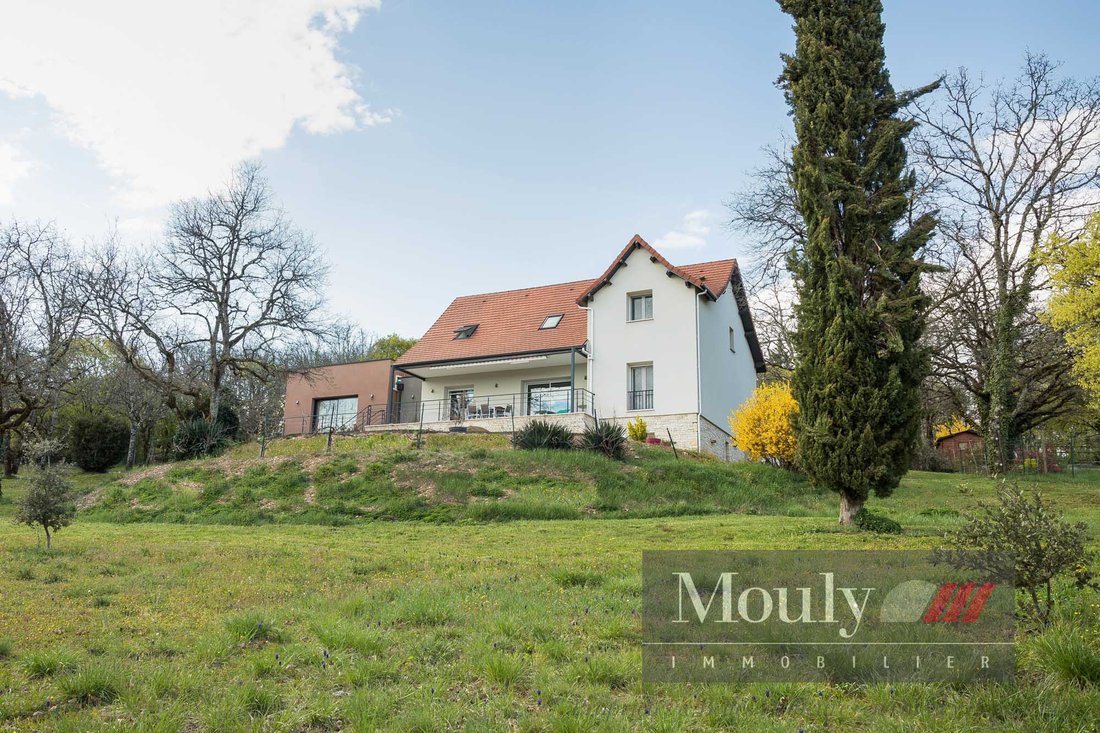 House in Charles de Gaulle, Cahors, France 1 - 16884956