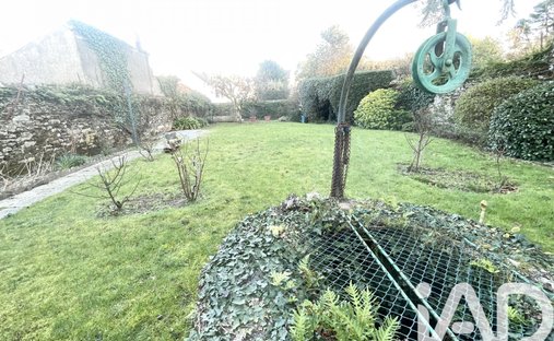 Vendée (85) 18th Century Listed Chateau Estate Of 42 Hectares