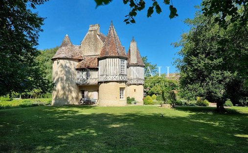 Calvados 19th Century Chateau In Perfect Condition