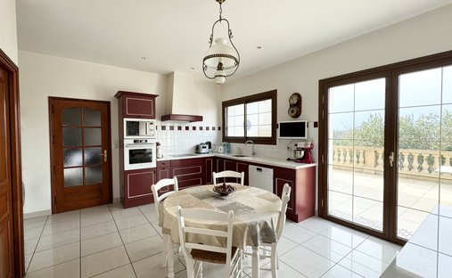 Castle for Sale in Dax, Nouvelle-Aquitaine, France