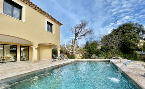 Absolute Tranquillity In The Heart Of The Countryside