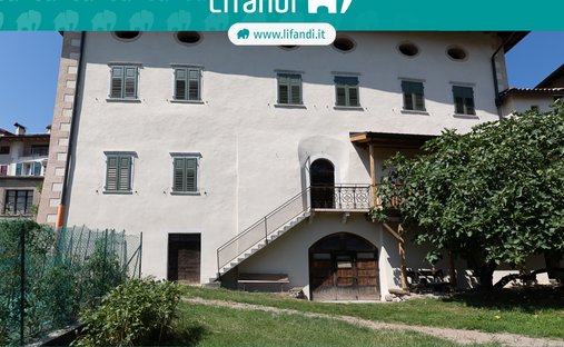 Villa in Tuenno, Trentino – Alto Adige/Südtirol, Italy 1