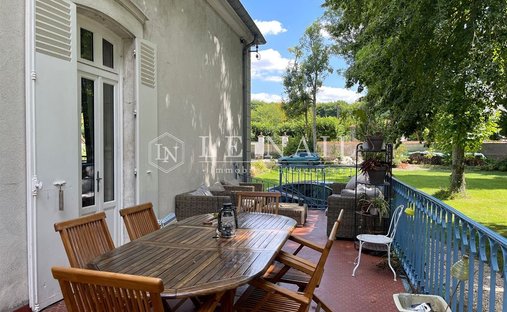 Castle for Sale in Meaux, Île-de-France, France