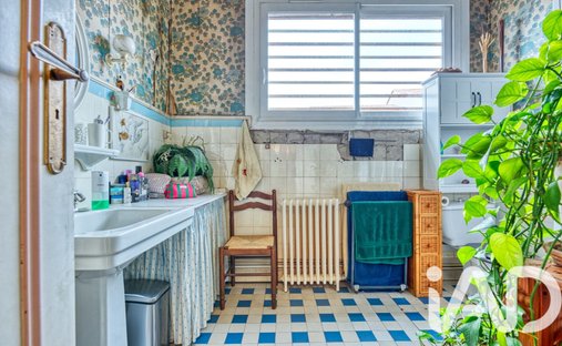 A 19th Century Hotel Château, Restaurant And Outbuilding In Two Hectares Of Grounds Near