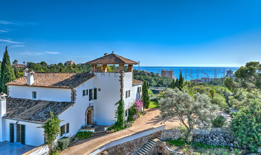 Completely Renovated Mediterranean Villa In In Palma, Balearic Islands ...