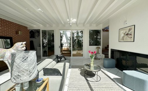 Castle for Sale in Dax, Nouvelle-Aquitaine, France