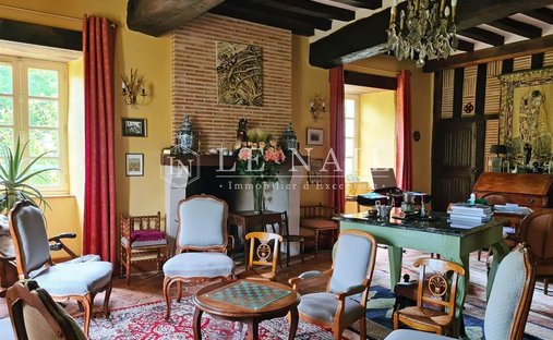 A Chateau From The 17th And 18th Centuries, Listed As A Regional Historical Monument, On