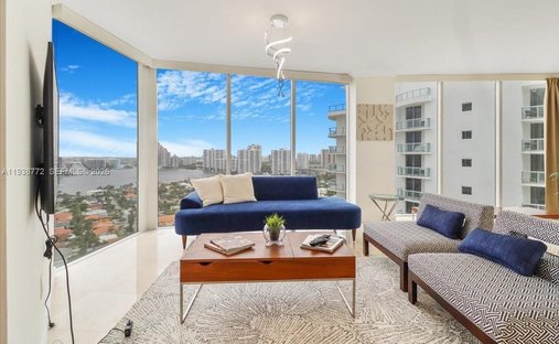 Condo in Golden Beach, Florida, United States 1