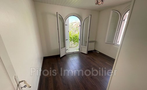 Castle for Sale in Antibes, Provence-Alpes-Côte d'Azur, France