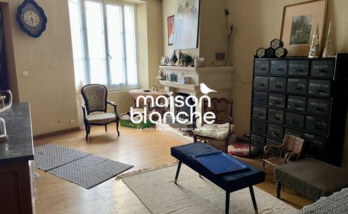 Castle for Sale in Écouflant, Pays de la Loire, France