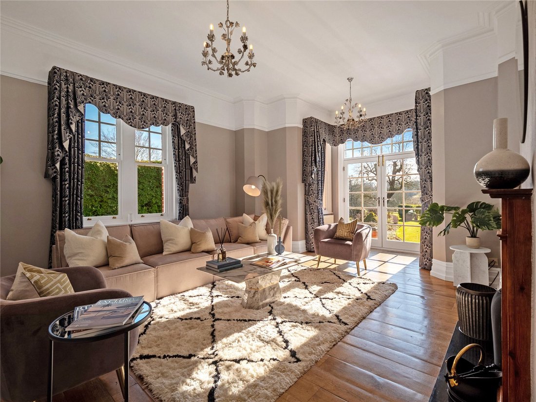 House in Enfield, England 3 - 16854144