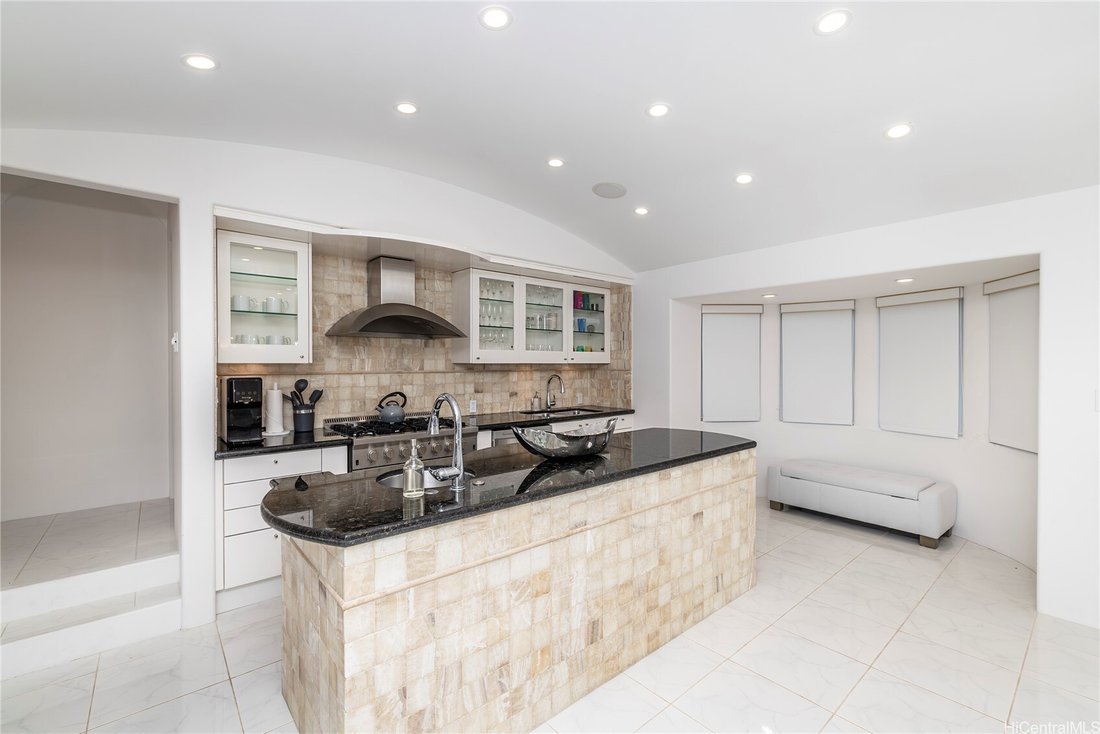 House in Honolulu, Hawaii, United States 5 - 16860635