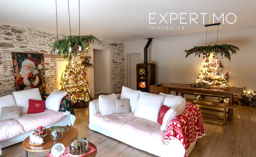 19th C. Chateau In The Vendée Suitable For Tourist Use