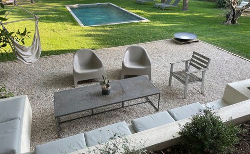 Castle for Sale in Carpentras, Provence-Alpes-Côte d'Azur, France