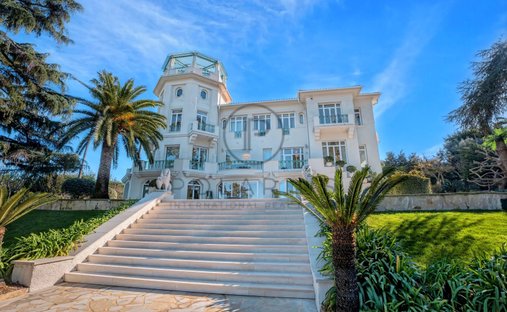 Castle for Sale in Antibes, Provence-Alpes-Côte d'Azur, France