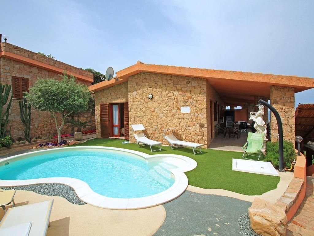 House in Trinita d'Agultu e Vignola, Sardinia, Italy 2 - 16859678