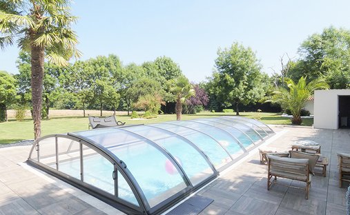 19th C. Chateau In The Vendée Suitable For Tourist Use