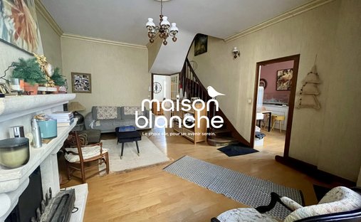 Castle for Sale in Écouflant, Pays de la Loire, France