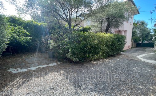 Castle for Sale in Antibes, Provence-Alpes-Côte d'Azur, France