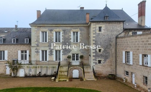 Castle for Sale in Saumur, Pays de la Loire, France