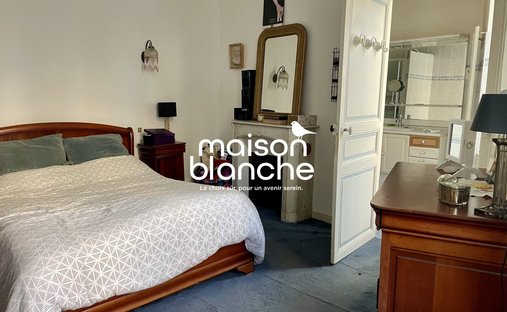 Castle for Sale in Écouflant, Pays de la Loire, France