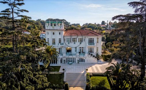 Castle for Sale in Antibes, Provence-Alpes-Côte d'Azur, France