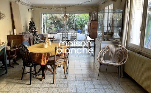 Castle for Sale in Écouflant, Pays de la Loire, France