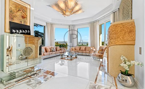 Castle for Sale in Antibes, Provence-Alpes-Côte d'Azur, France