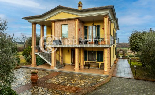 Castle For Sale In Umbria, Trasimeno Lake