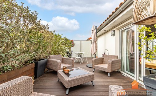 Historic Château In The Heart Of Beaujolais - 3