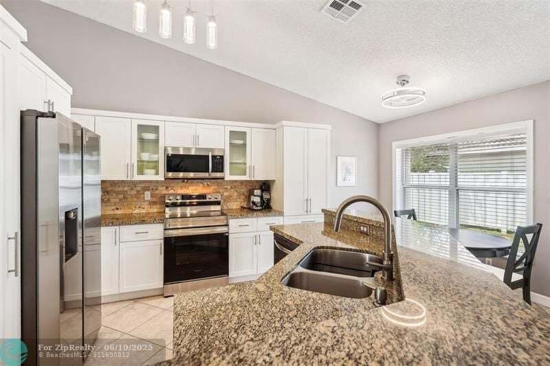House in Miramar, Florida, United States 5 - 15796566
