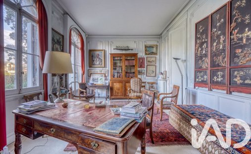 Castle for Sale in Bordeaux, Nouvelle-Aquitaine, France